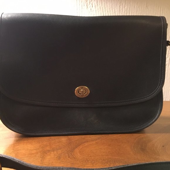 Vintage Navy Blue Coach Purse   Like New - Picture 1 of 9